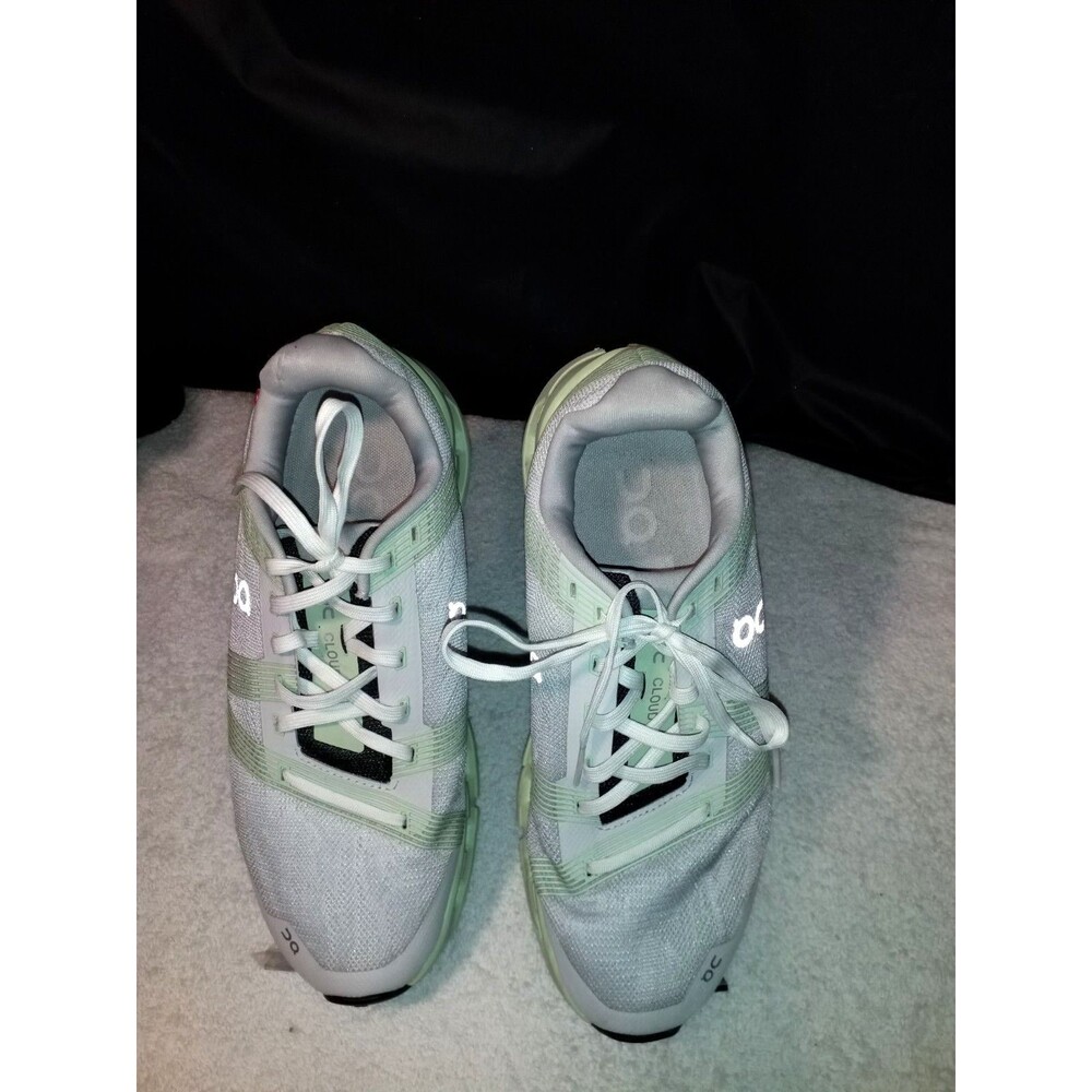 On Cloud. Swiss Running Shoes Womens Green/White Sz 9